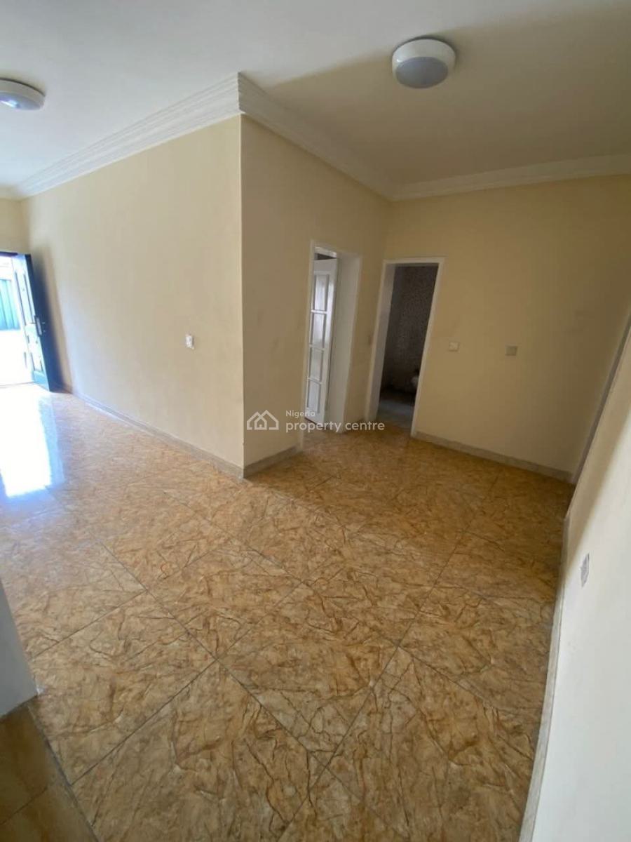 Spacious 4 Bedrooms Semi Detached Duplex, Lekki Phase 1, Lekki, Lagos, Office Space for Rent