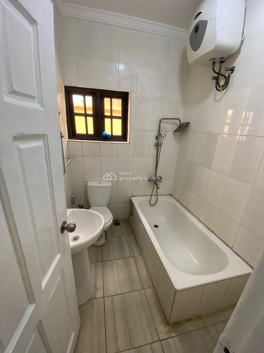 Spacious 4 Bedrooms Semi Detached Duplex, Lekki Phase 1, Lekki, Lagos, Office Space for Rent