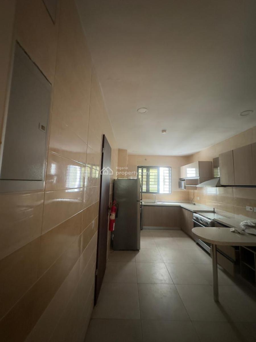 Nicely Built 3 Bedroom Apartment with Bq, Ikoyi, Lagos, Flat / Apartment for Rent