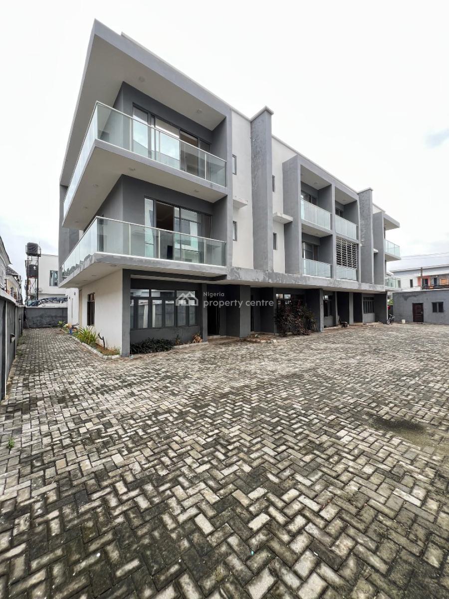 Well Finished 4 Terraced Duplex with Bq in a Serene Environment, Chevron, Lekki, Lagos, Terraced Duplex for Sale