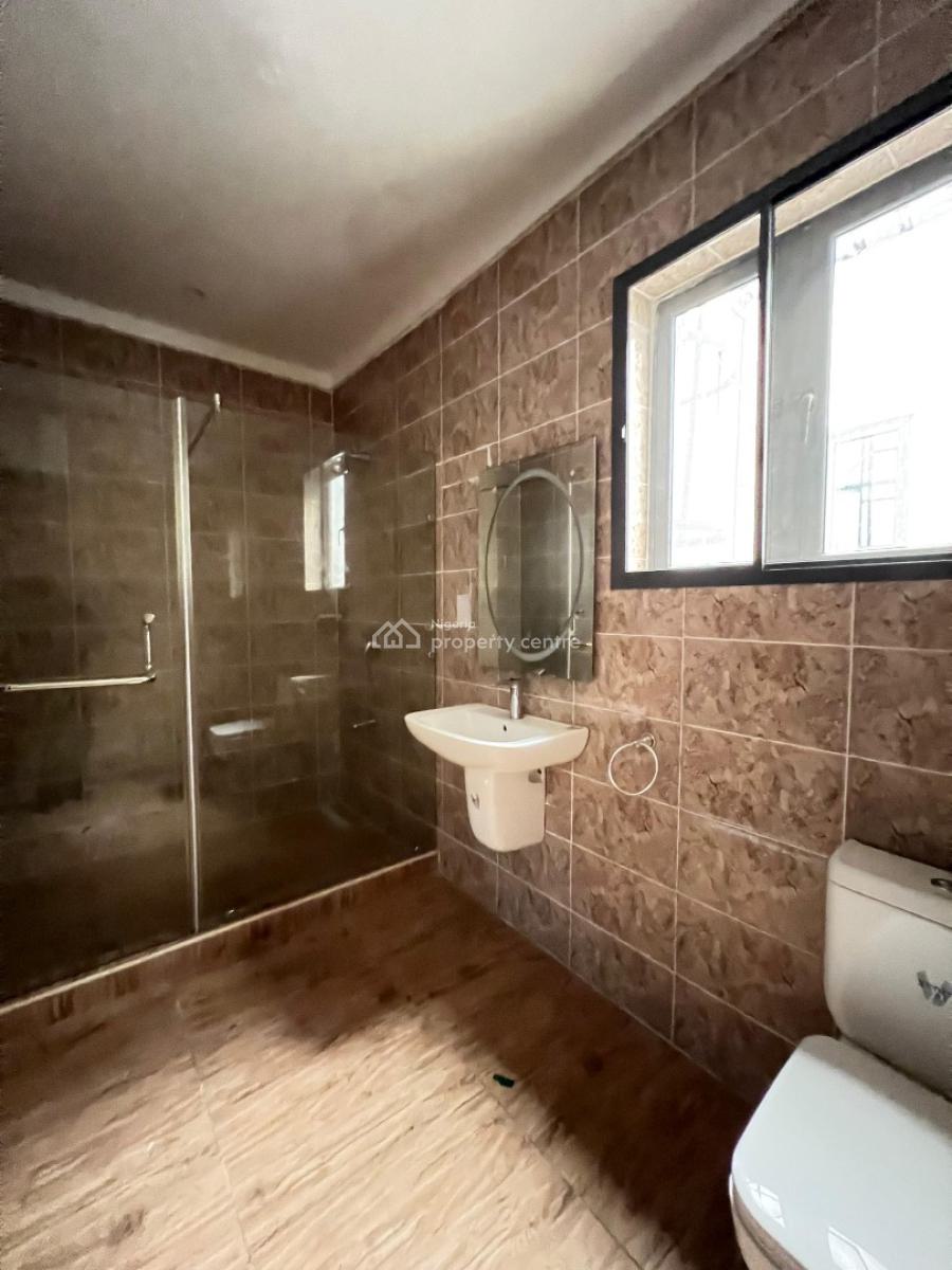 Well Finished 4 Terraced Duplex with Bq in a Serene Environment, Chevron, Lekki, Lagos, Terraced Duplex for Sale