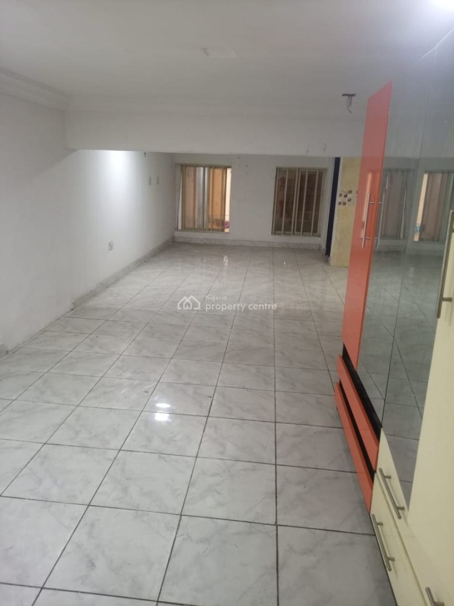 a Spacious Studio Apartment (downstair), Ikate Elegushi, Lekki, Lagos, Self Contain (single Rooms) for Rent