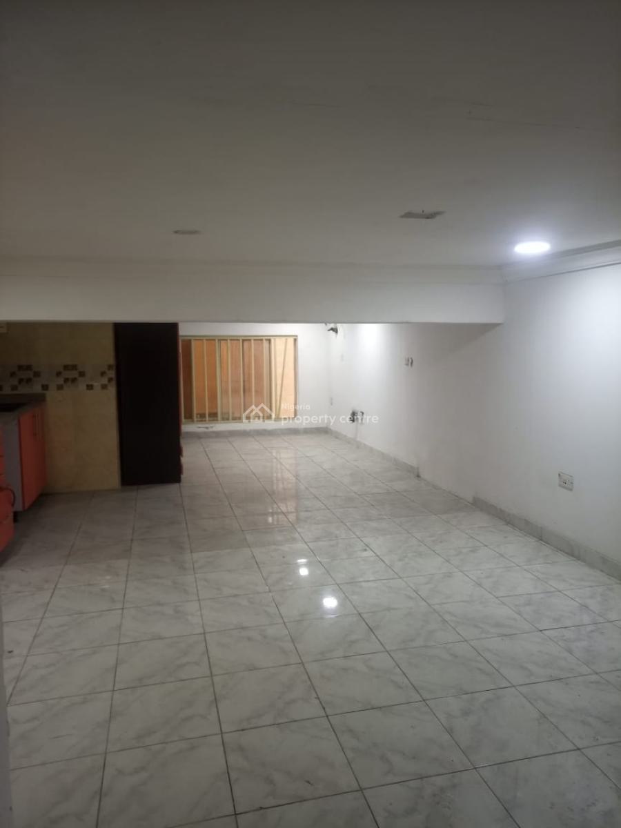 a Spacious Studio Apartment (downstair), Ikate Elegushi, Lekki, Lagos, Self Contain (single Rooms) for Rent