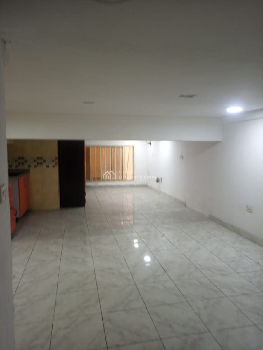 a Spacious Studio Apartment (downstair), Ikate Elegushi, Lekki, Lagos, Self Contain (single Rooms) for Rent