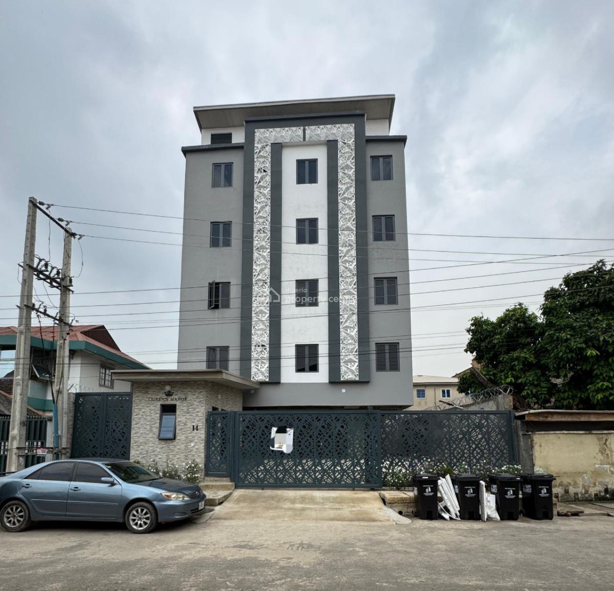 Very Spacious Lovely 3 Bedroom Apartment with Bq & Elevator, Yaba, Lagos, Flat / Apartment for Sale