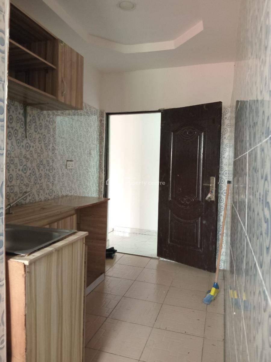 2 Bedroom Flat Upstairs, Sangotedo, Ajah, Lagos, Flat / Apartment for Rent