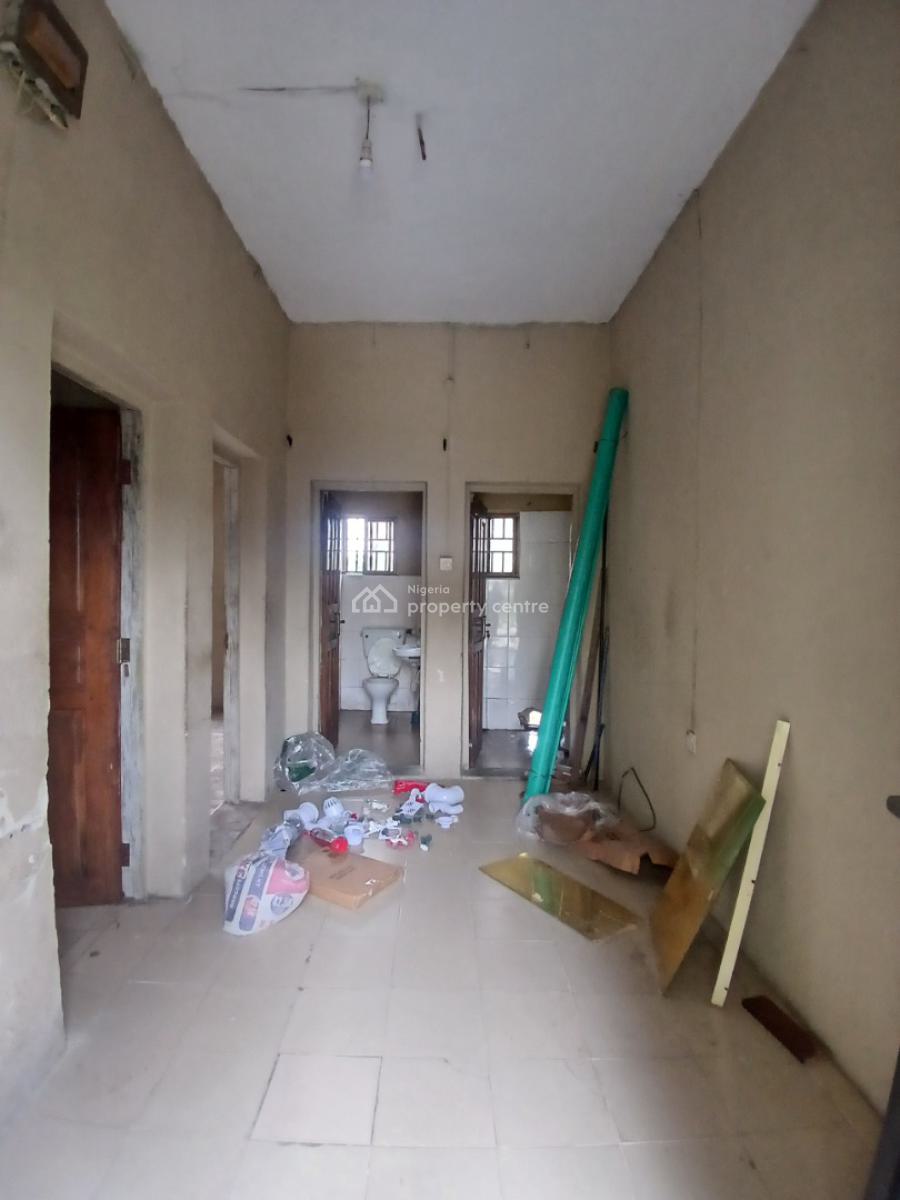a Room in Shared Apartment with Portable Parlour, Badore Road, Ajah, Lagos, Flat / Apartment for Rent