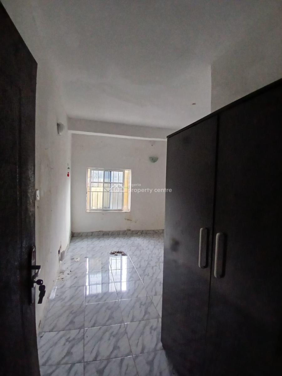 a Room in a Shared Apartment Along The Road, Along Ado Road, Ajah, Lagos, Flat / Apartment for Rent