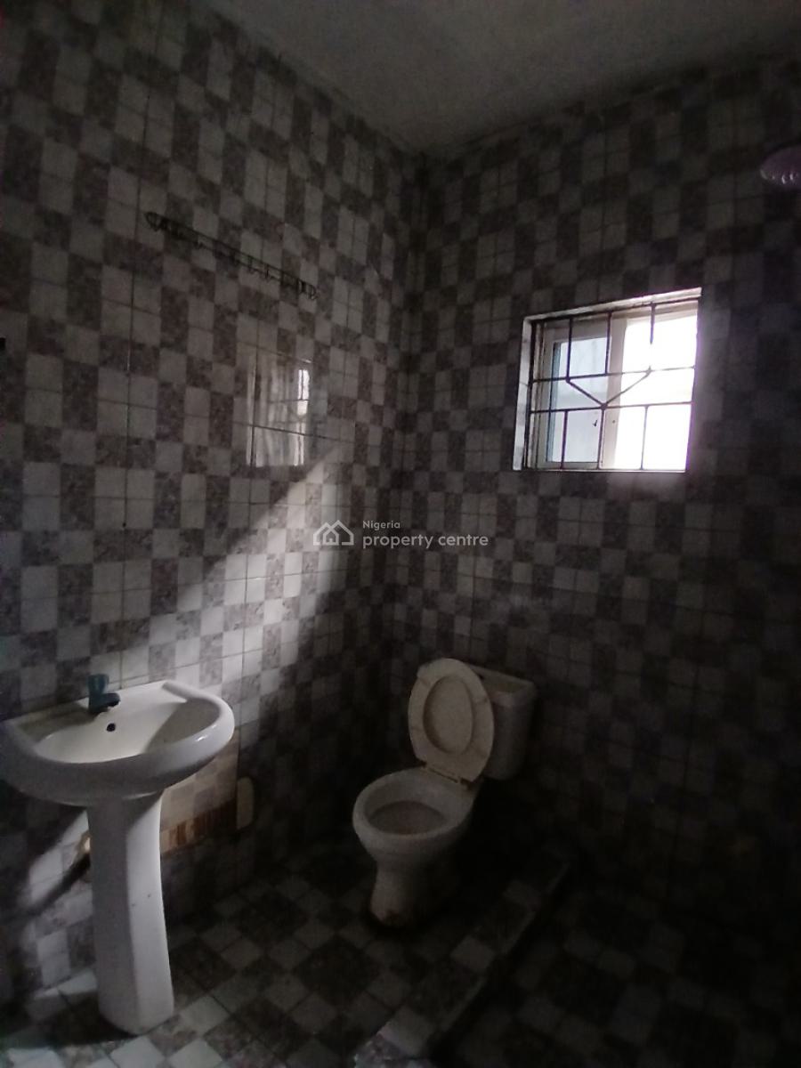 a Room in a Shared Apartment Along The Road, Along Ado Road, Ajah, Lagos, Flat / Apartment for Rent