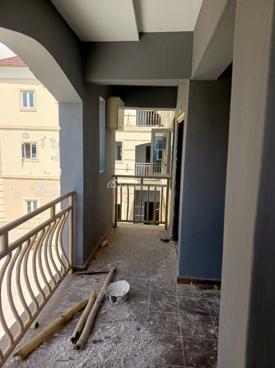 Newly Renovated Specious 2 Bedrooms Flats, Gwarinpa, Abuja, Flat / Apartment for Rent