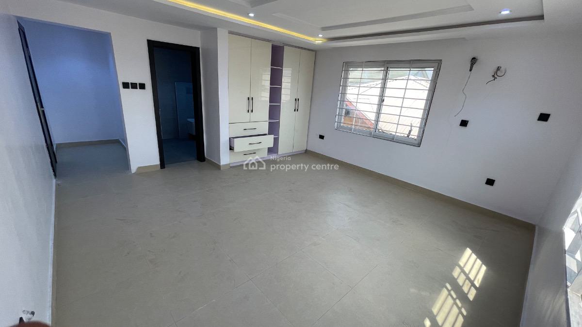Lovely 3 Bedroom Flat, Phase 1, Lekki, Lagos, Block of Flats for Sale