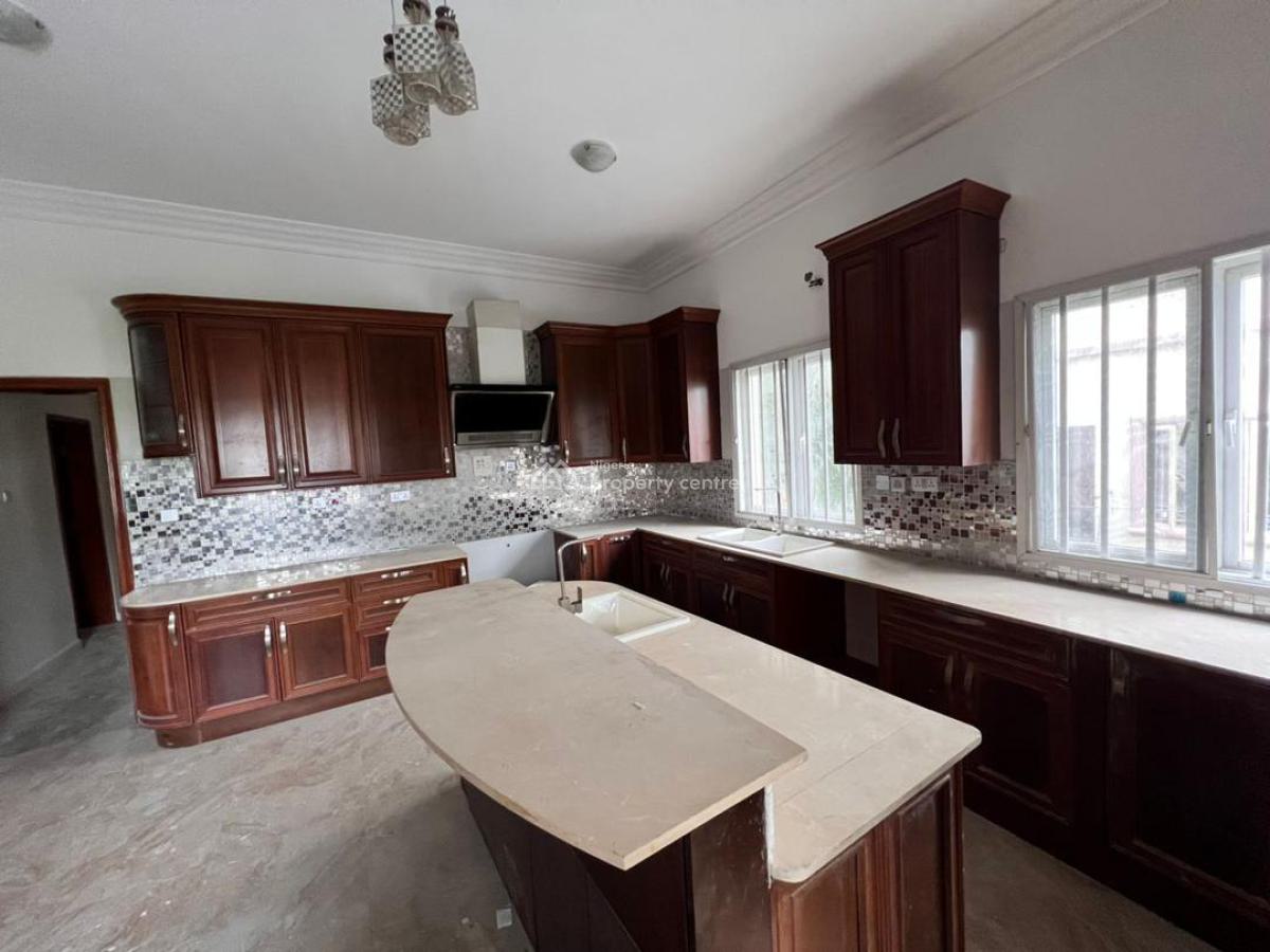 5 Bedrooms  Penthouse + Bq, Osapa, Lekki, Lagos, House for Sale