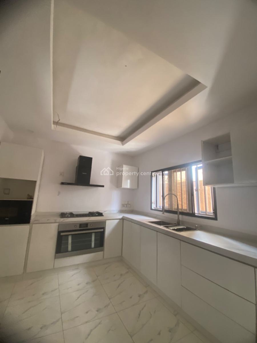 5 Bedrooms Semi Detached Duplex, Jakande, Lekki Phase 1, Lekki, Lagos, Semi-detached Duplex for Rent