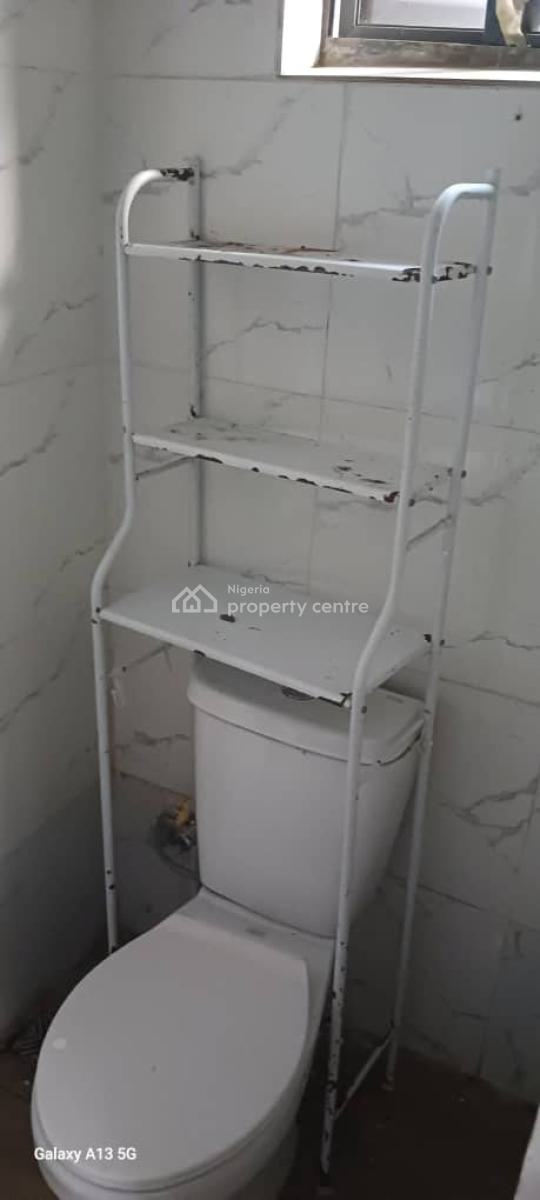 Self Contain Apartment, Ologolo, Lekki, Lagos, Self Contain (single Rooms) for Rent