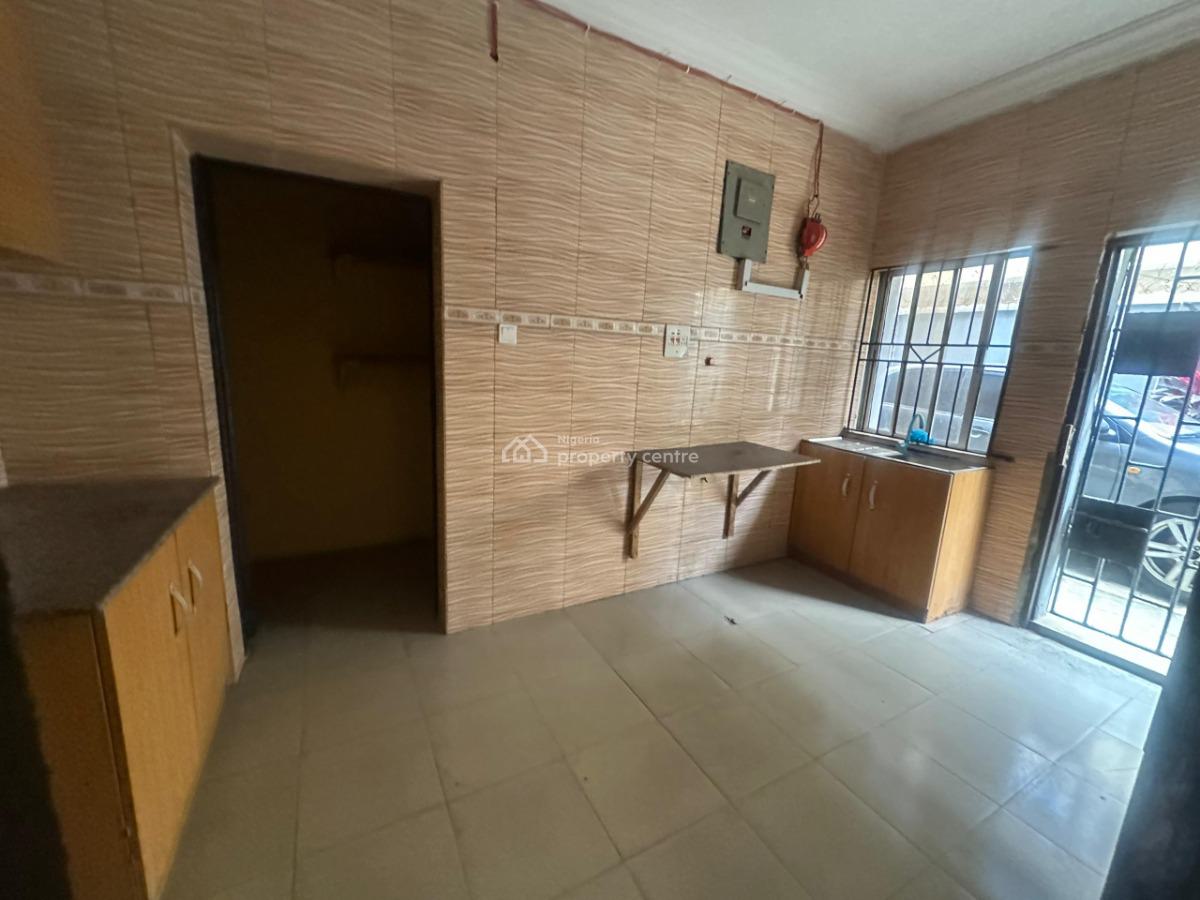 3 Bedroom Apartment, Ajao Estate, Isolo, Lagos, Flat / Apartment for Rent