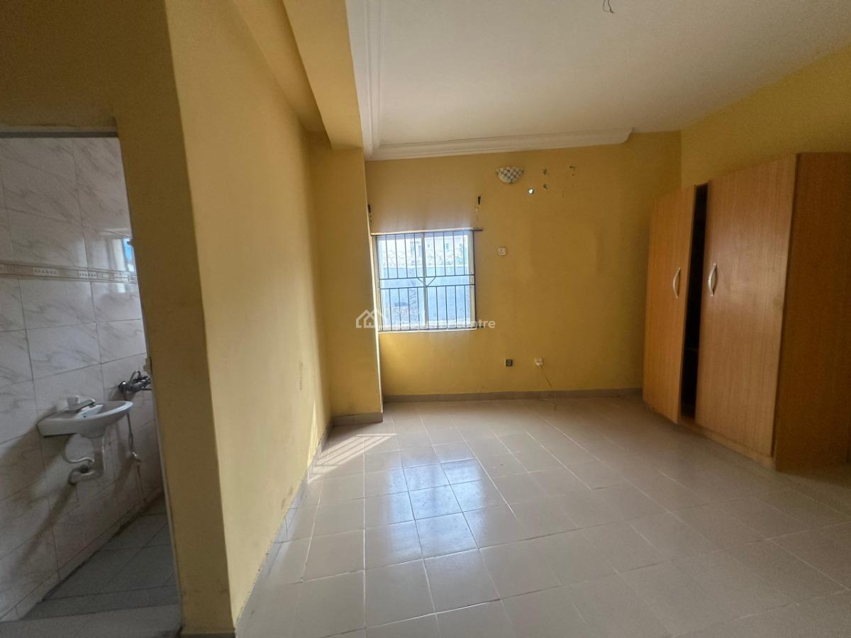 3 Bedroom Apartment, Ajao Estate, Isolo, Lagos, Flat / Apartment for Rent