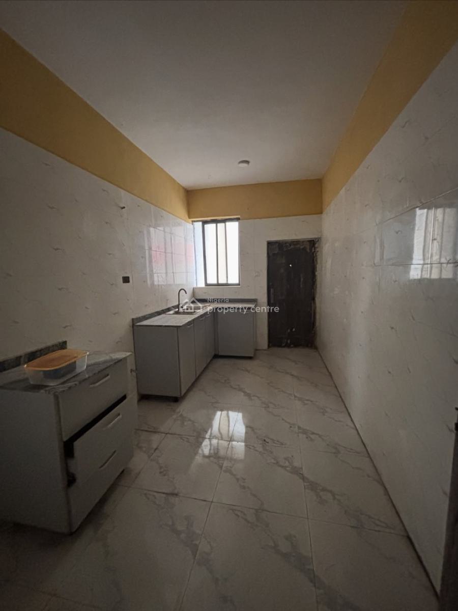 2 Bedroom Apartment, Ketu, Lagos, Flat / Apartment for Sale