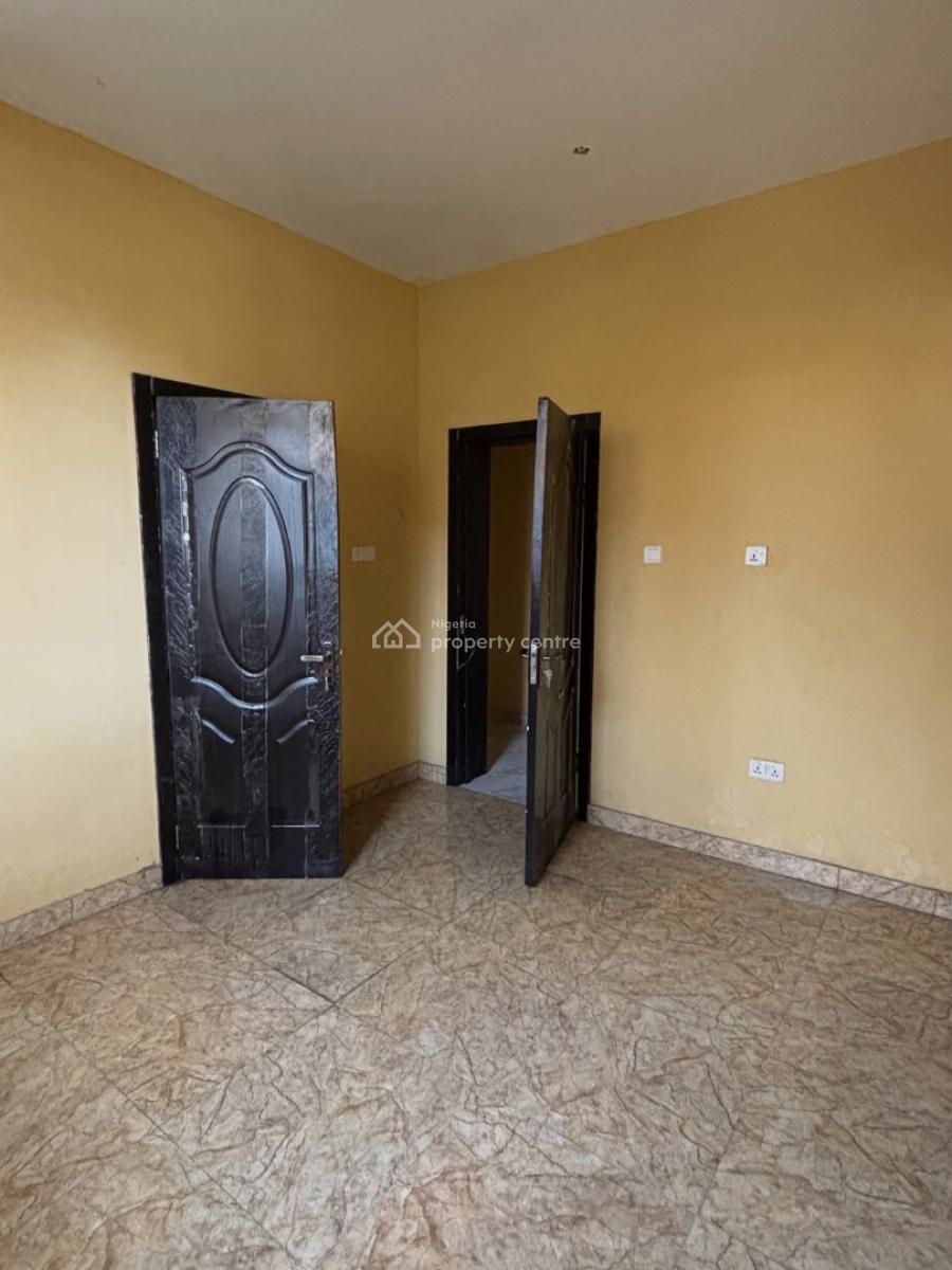 2 Bedroom Apartment, Ketu, Lagos, Flat / Apartment for Sale