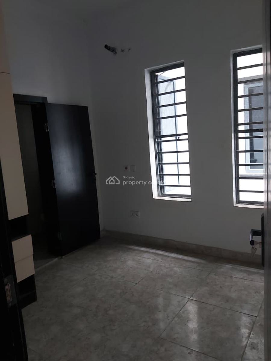 Luxurious 4 Bedroom Semi-detached with Bq., Royal Pine Orchid, Lekki Phase 2, Lekki, Lagos, Semi-detached Duplex for Sale