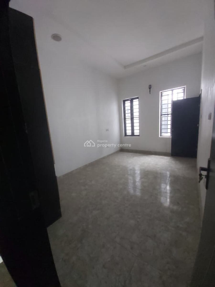 Luxurious 4 Bedroom Semi-detached with Bq., Royal Pine Orchid, Lekki Phase 2, Lekki, Lagos, Semi-detached Duplex for Sale