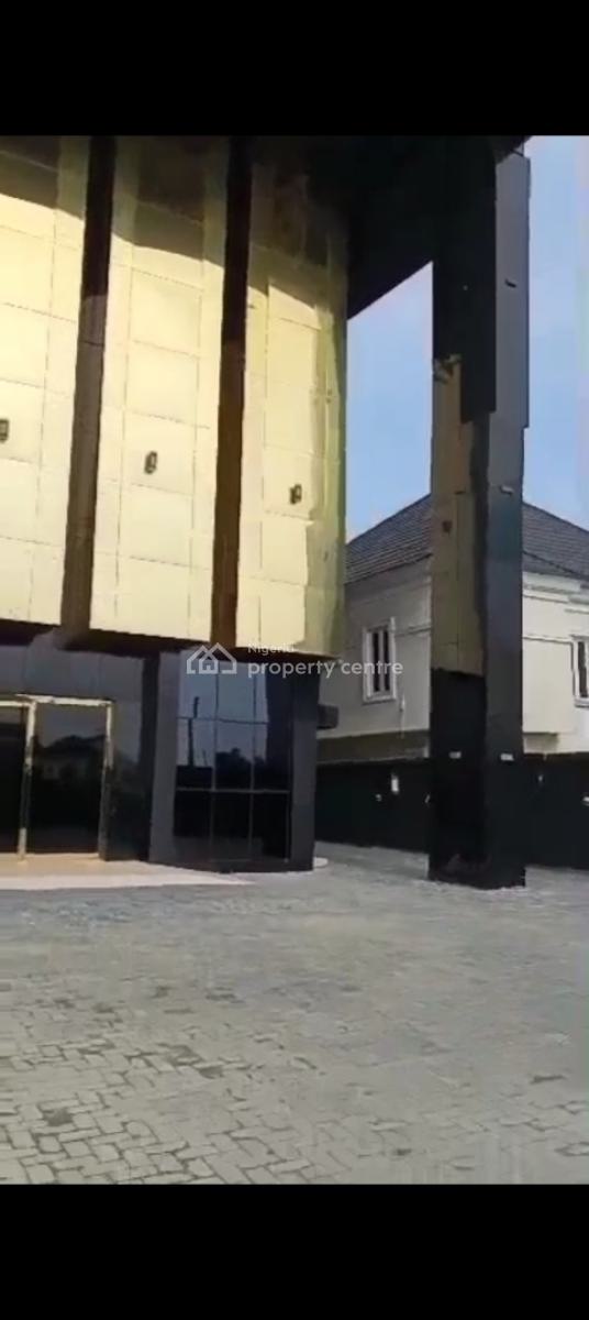 a Well Maintained Standard & Well Equipped Clubhouse and Events Centre, Ikota Off Lekki/epe Expressway, Ikota, Lekki, Lagos, Conference / Meeting / Training Room for Sale