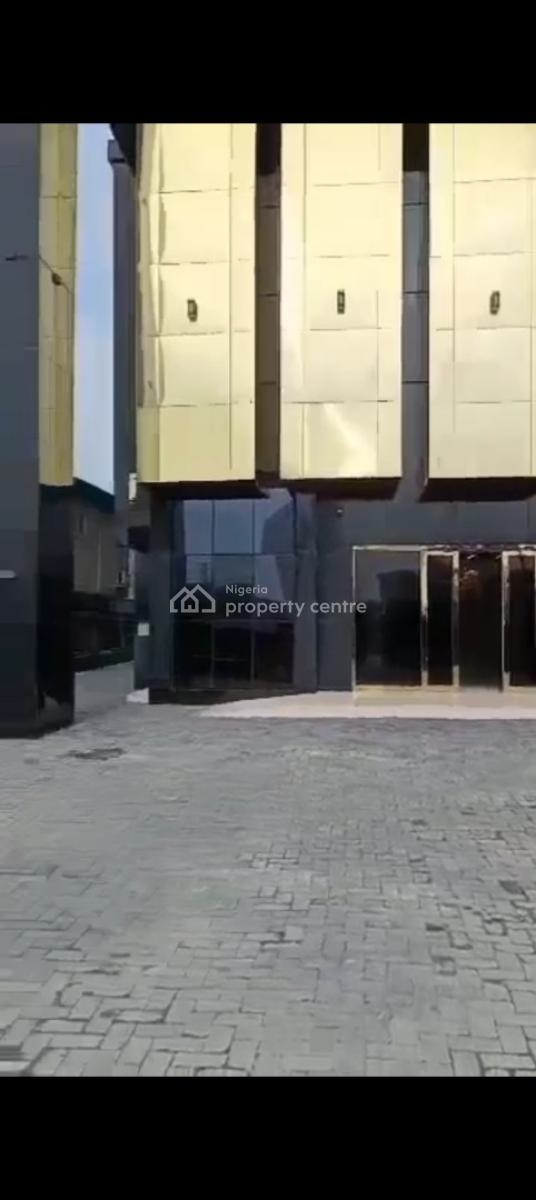 a Well Maintained Standard & Well Equipped Clubhouse and Events Centre, Ikota Off Lekki/epe Expressway, Ikota, Lekki, Lagos, Conference / Meeting / Training Room for Sale