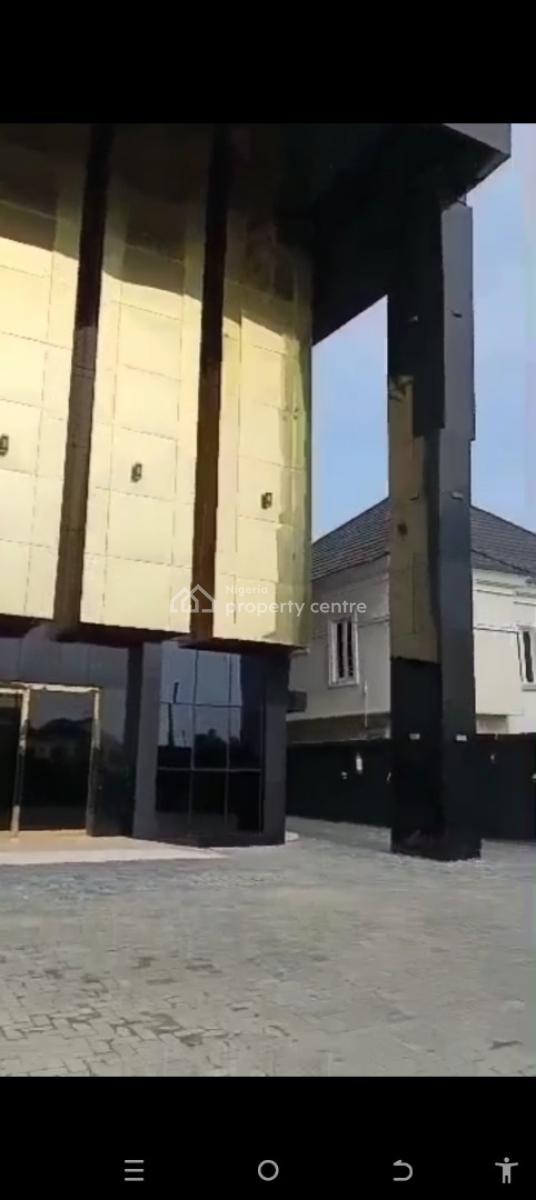 a Well Maintained Standard & Well Equipped Clubhouse and Events Centre, Ikota Off Lekki/epe Expressway, Ikota, Lekki, Lagos, Conference / Meeting / Training Room for Sale