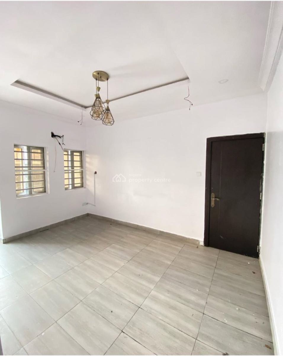 Excellent 2 Bedroom Flat, Badore, Ajah, Lagos, Flat / Apartment for Rent