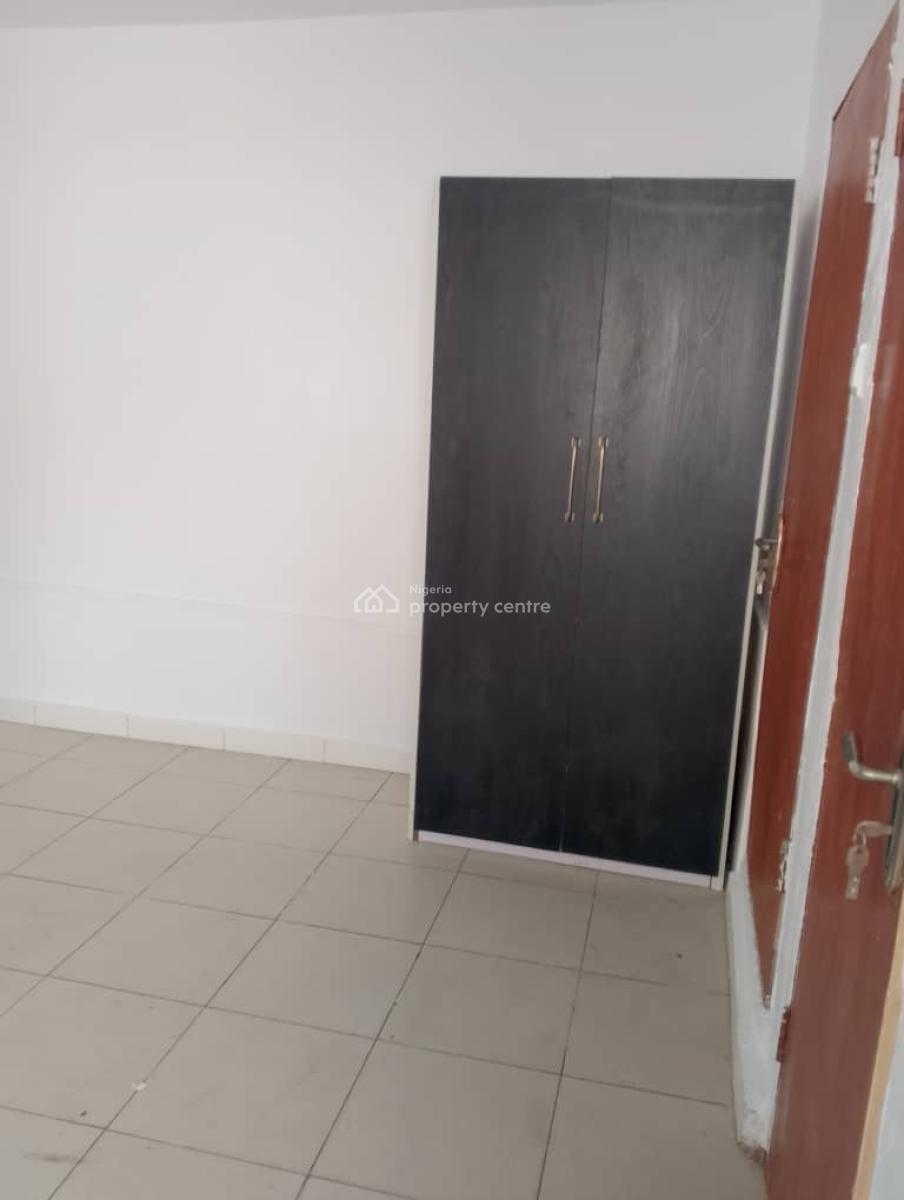 Room Selfcom, U3 Estate, Lekki Phase 1, Lekki, Lagos, Flat / Apartment for Rent