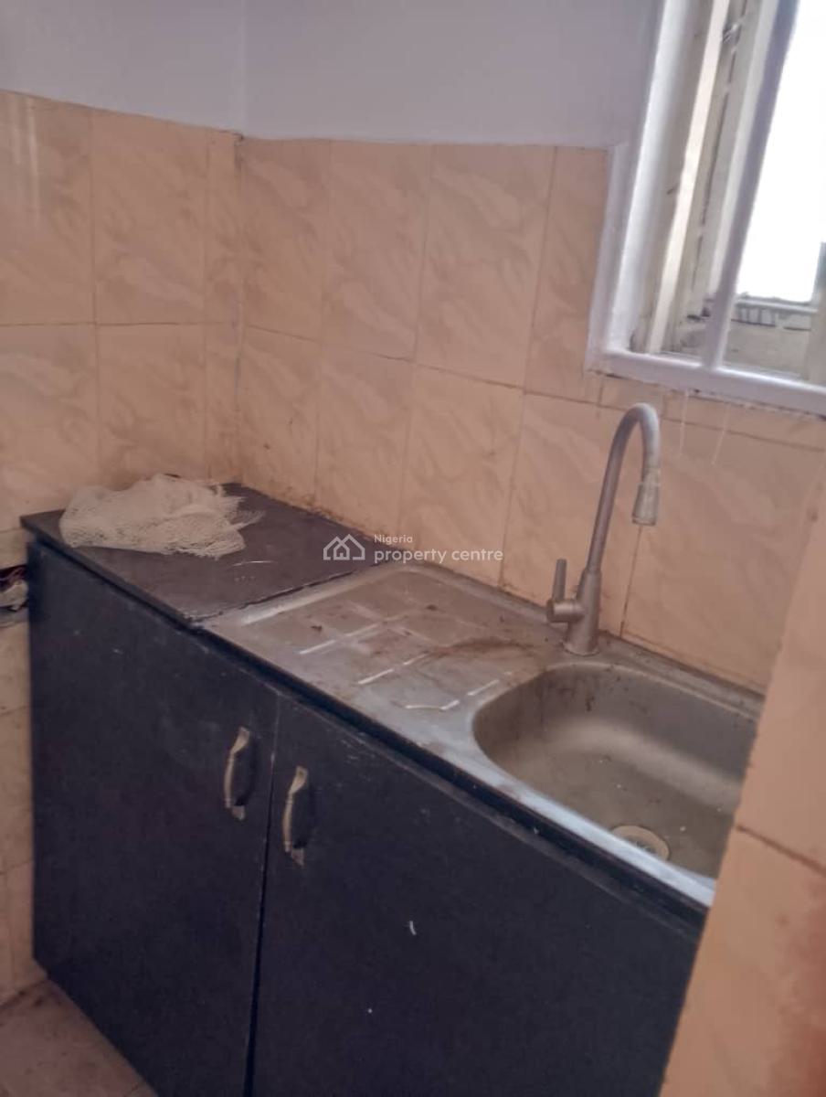 Room Selfcom, U3 Estate, Lekki Phase 1, Lekki, Lagos, Flat / Apartment for Rent