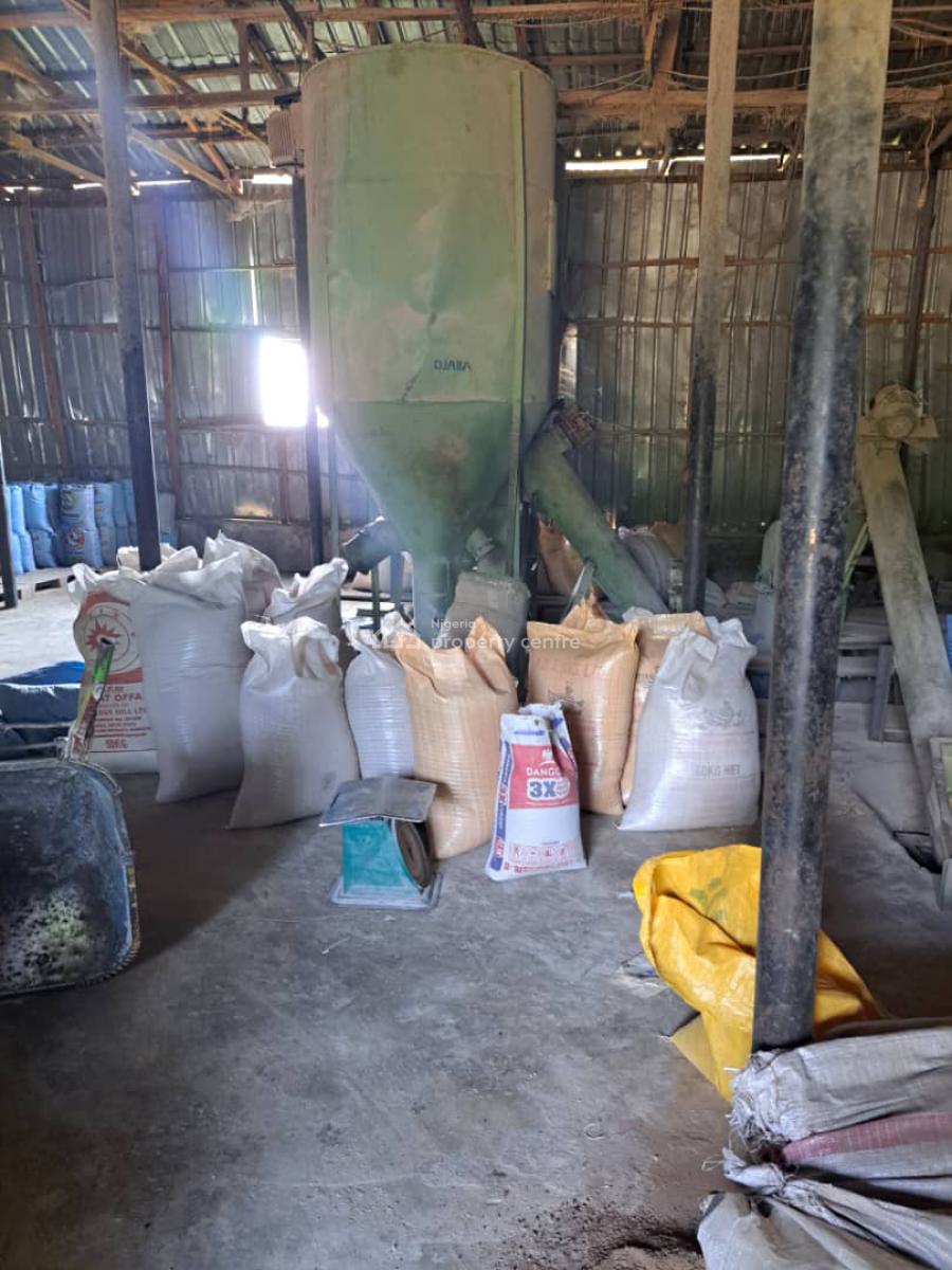 a Massive 10 Hectares Ultra Modern Full Function Poultry Farm Is Avail, Masaka, Karu, Nasarawa, Factory for Sale