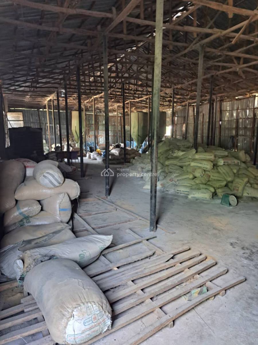 a Massive 10 Hectares Ultra Modern Full Function Poultry Farm Is Avail, Masaka, Karu, Nasarawa, Factory for Sale