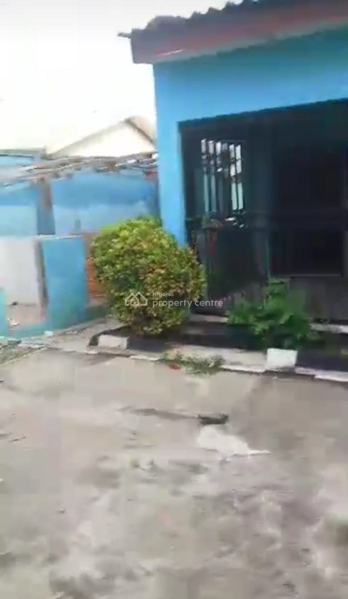 5-bedroom Duplex with 2 Units of Mini Flats Sitting on 1,200sqm, Omole Phase 1, Ikeja, Lagos, Commercial Property for Rent