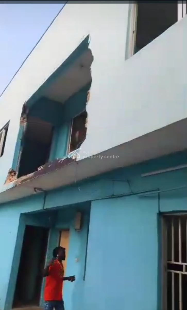 5-bedroom Duplex with 2 Units of Mini Flats Sitting on 1,200sqm, Omole Phase 1, Ikeja, Lagos, Commercial Property for Rent