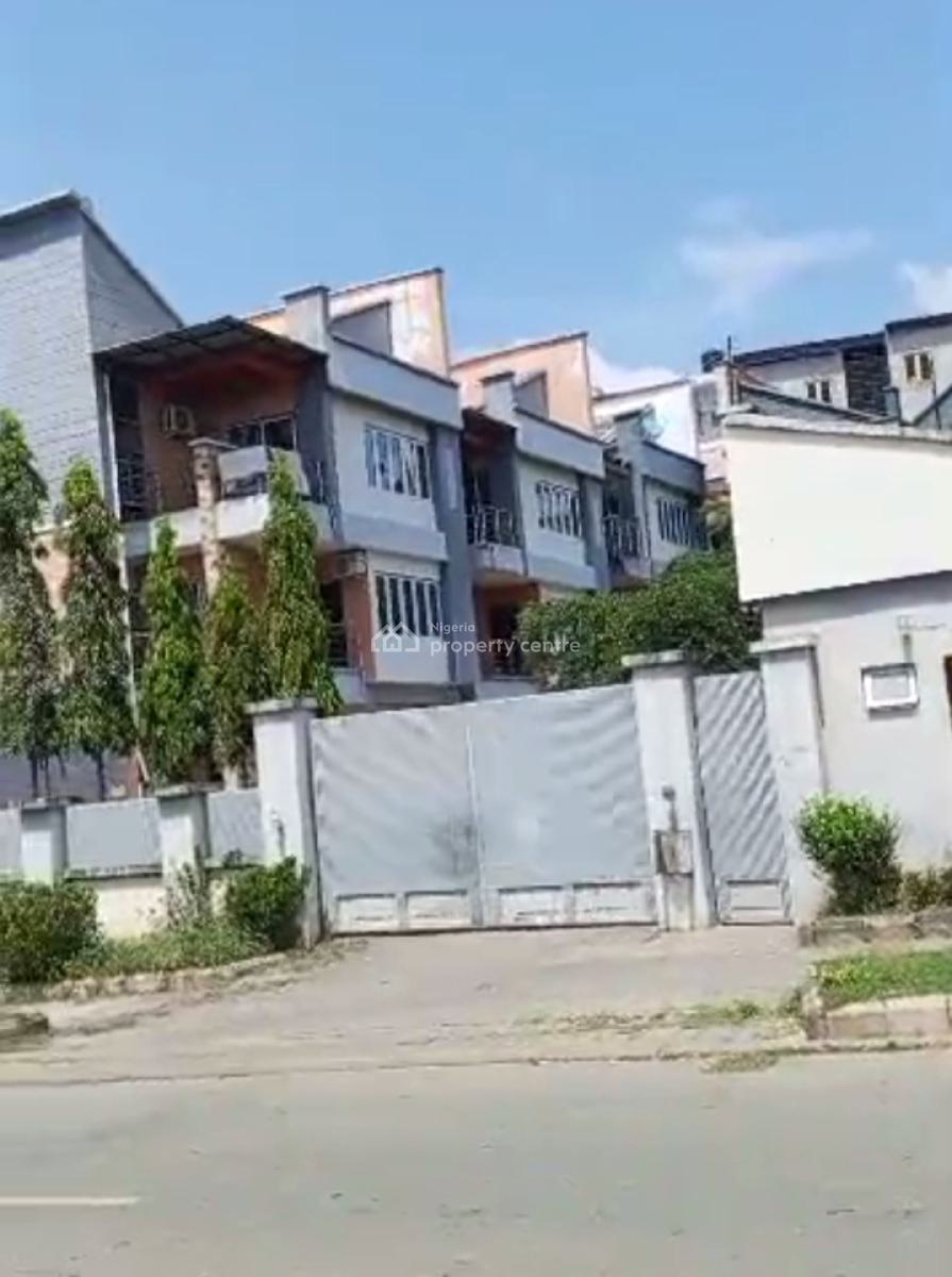4 Bedroom Terrace House, Guzape Main, Close to Yoruba  Mosque, Guzape District, Abuja, Terraced Duplex for Sale