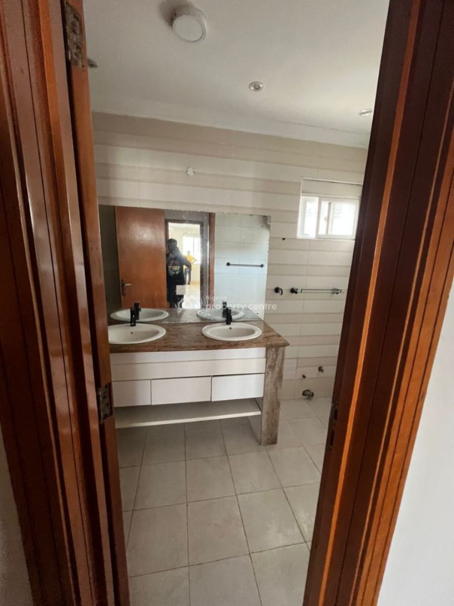 a One 1 Bedroom Apartment Or Miniflat with Balcony, Off Admiralty Way, Lekki Phase 1, Lekki, Lagos, Mini Flat (room and Parlour) for Rent