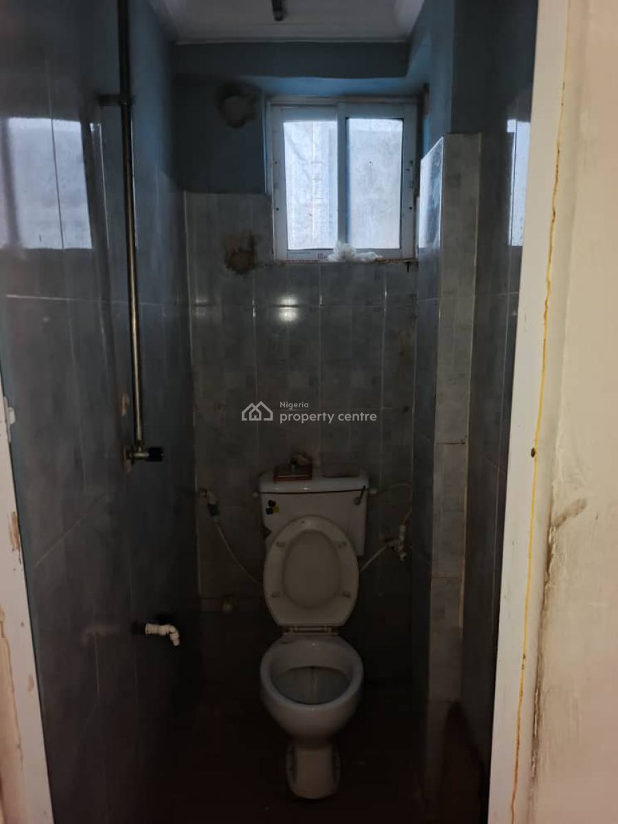 Standard and Executive Mini Flat, Adekunle, Adekunle, Yaba, Lagos, Mini Flat (room and Parlour) for Rent