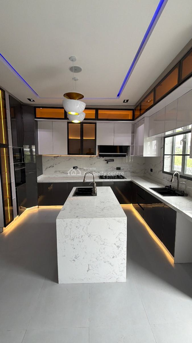 Spacious 6bedroom Fully Detached House with Bq, Royal Garden Estate, Jahi, Abuja, Detached Duplex for Sale