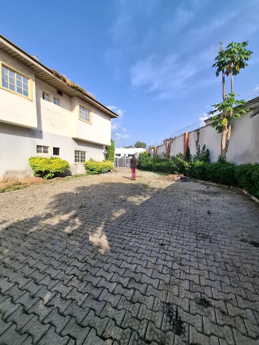 Standard Five Bedroom with Three Rooms Bq, Maitama District, Abuja, Detached Duplex for Rent