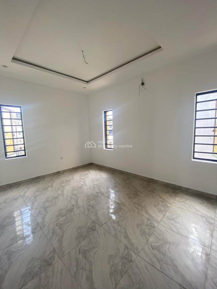 Cheap 2bedrooms Apartment in a Serene Location, Ologolo, Lekki, Lagos, Opposite Osapa, Ologolo, Lekki, Lagos, Flat / Apartment for Sale