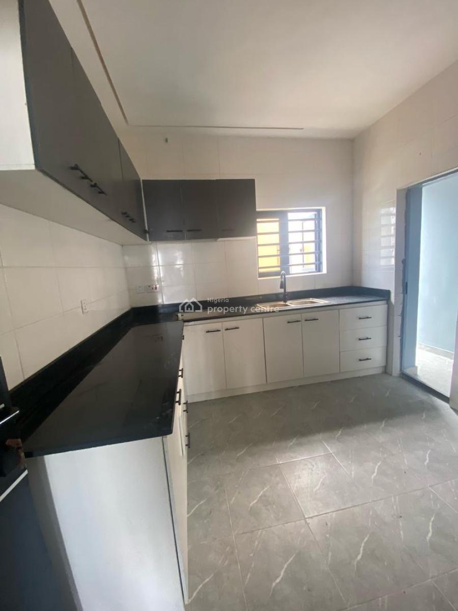 Cheap 2bedrooms Apartment in a Serene Location, Ologolo, Lekki, Lagos, Opposite Osapa, Ologolo, Lekki, Lagos, Flat / Apartment for Sale