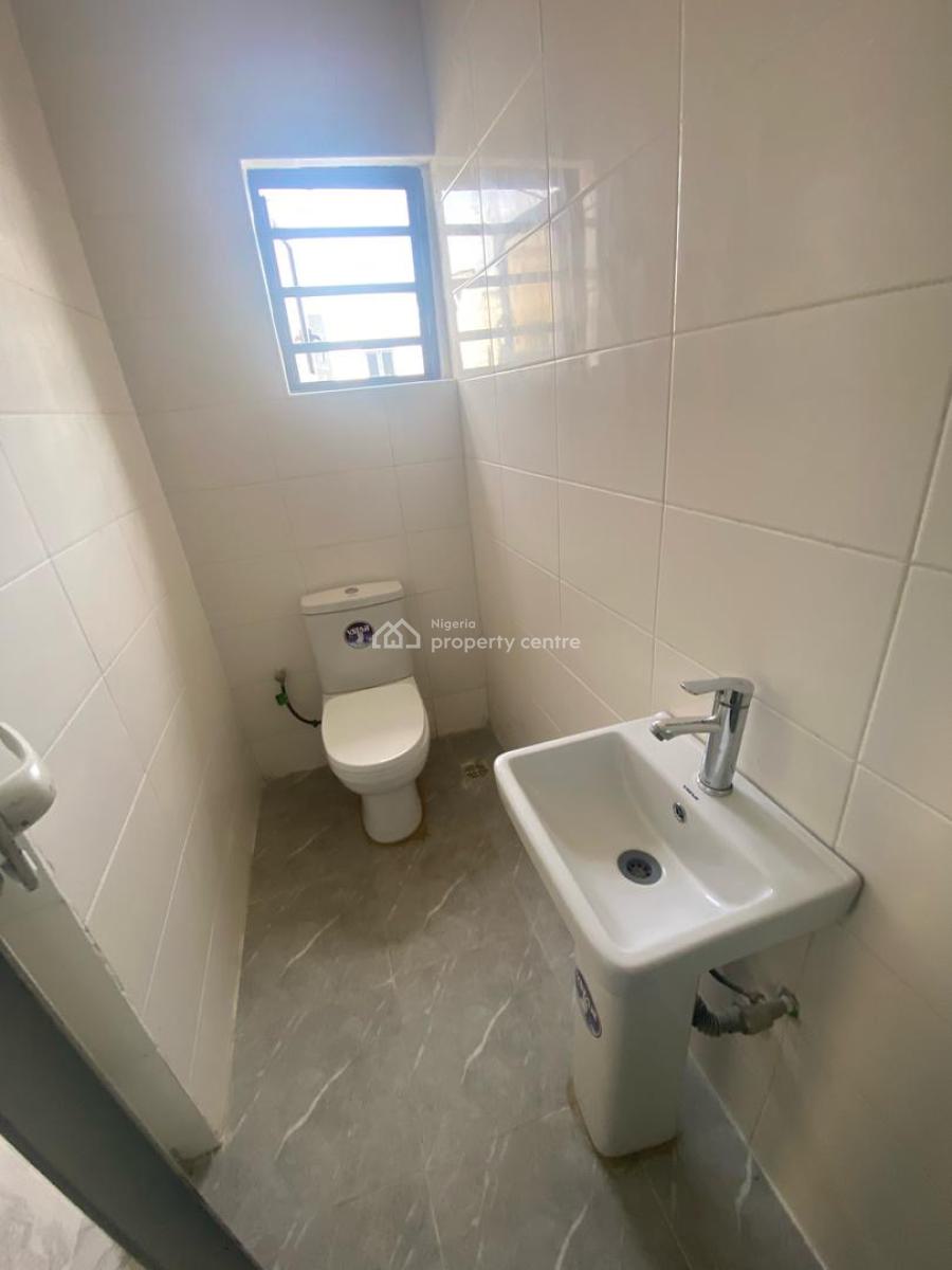 Cheap 2bedrooms Apartment in a Serene Location, Ologolo, Lekki, Lagos, Opposite Osapa, Ologolo, Lekki, Lagos, Flat / Apartment for Sale