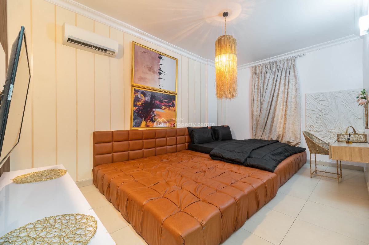 2 Bedroom Apartment with Ps5, Snooker Table,table  Tennis , Swim, Lekki Phase 1, Lekki, Lagos, Flat / Apartment Short Let