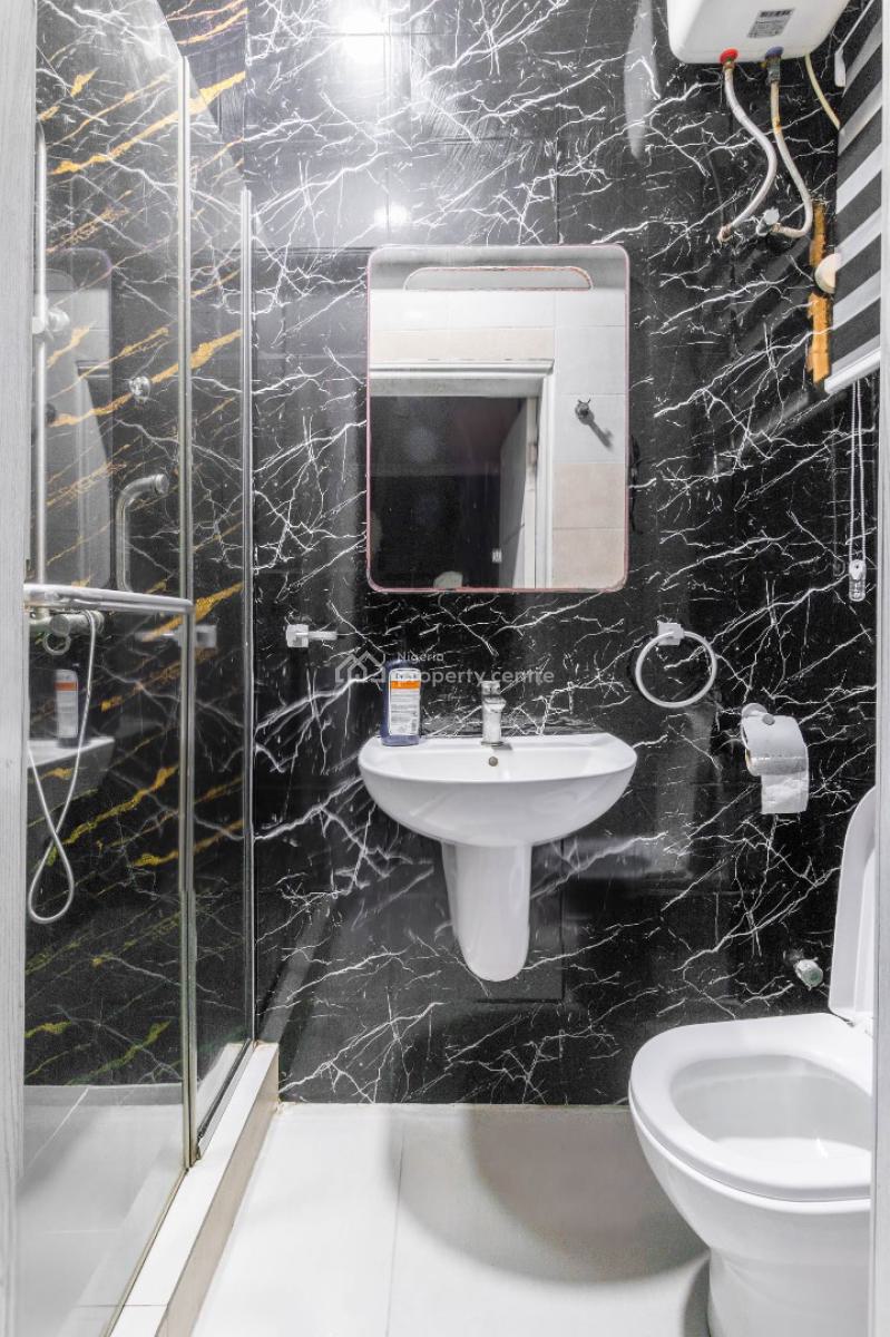 2 Bedroom Apartment with Ps5, Snooker Table,table  Tennis , Swim, Lekki Phase 1, Lekki, Lagos, Flat / Apartment Short Let