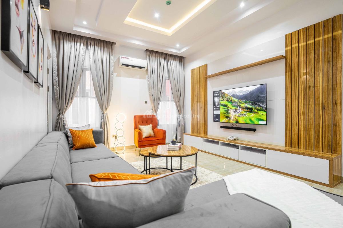 2 Bedroom Apartment with Ps5, Snooker Table,table  Tennis , Swim, Lekki Phase 1, Lekki, Lagos, Flat / Apartment Short Let