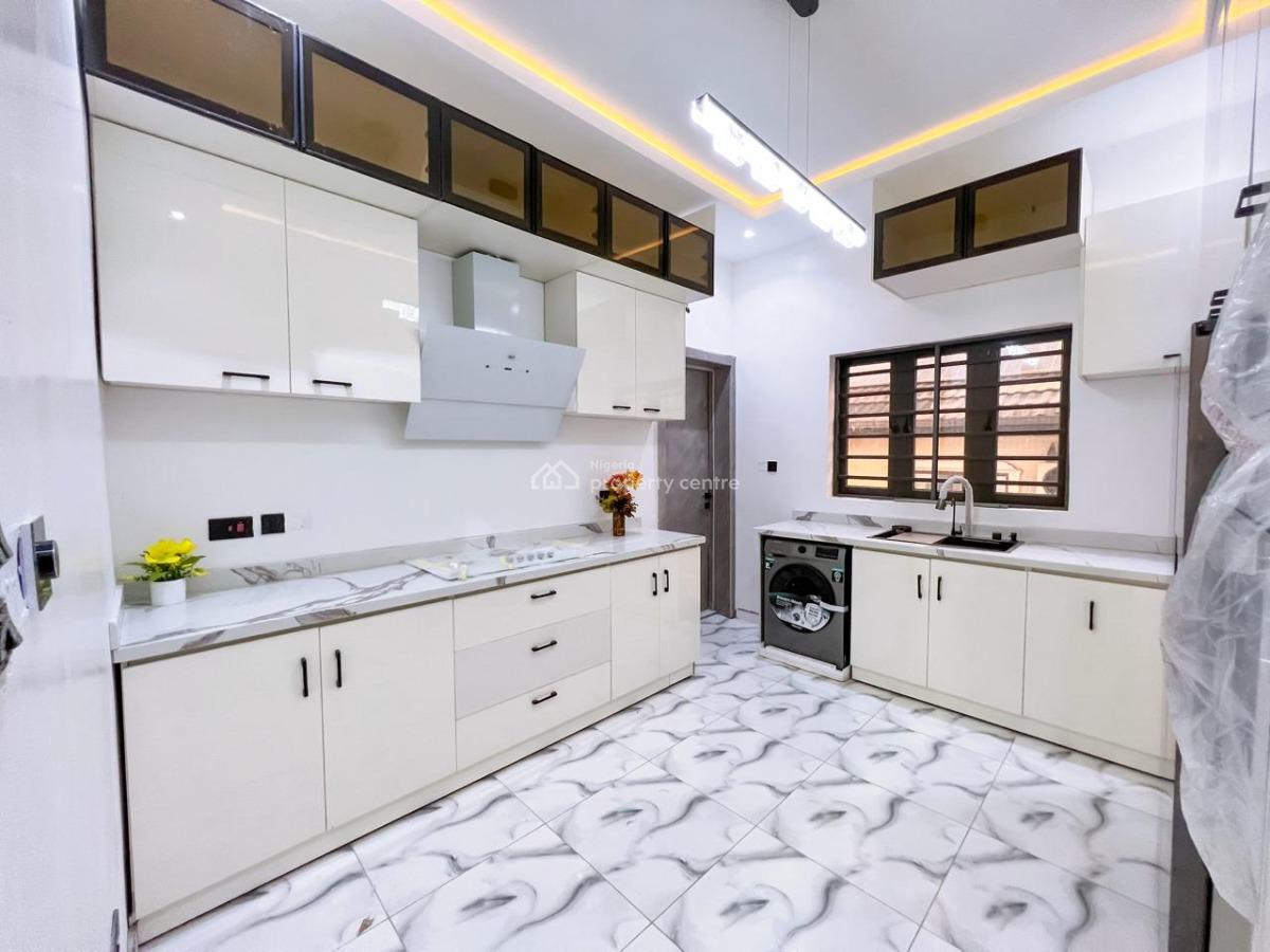 Luxury Semi-detached Terraces, Central Lekki Estate, Lekki Phase 1, Lekki, Lagos, Terraced Duplex for Sale