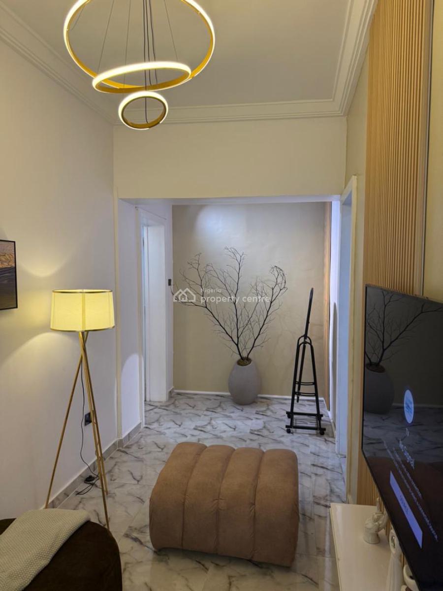 Luxury 1 Bedroom Waterfront Apartment with Snooker Board, Swimming, Lekki Phase 1, Lekki, Lagos, Flat / Apartment Short Let