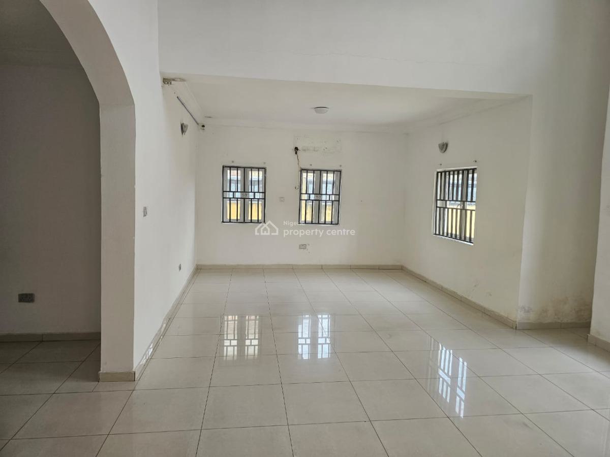 4 Bedroom Duplex with Large Car Park Space, Lekki Phase 1, Lekki, Lagos, Office Space for Rent