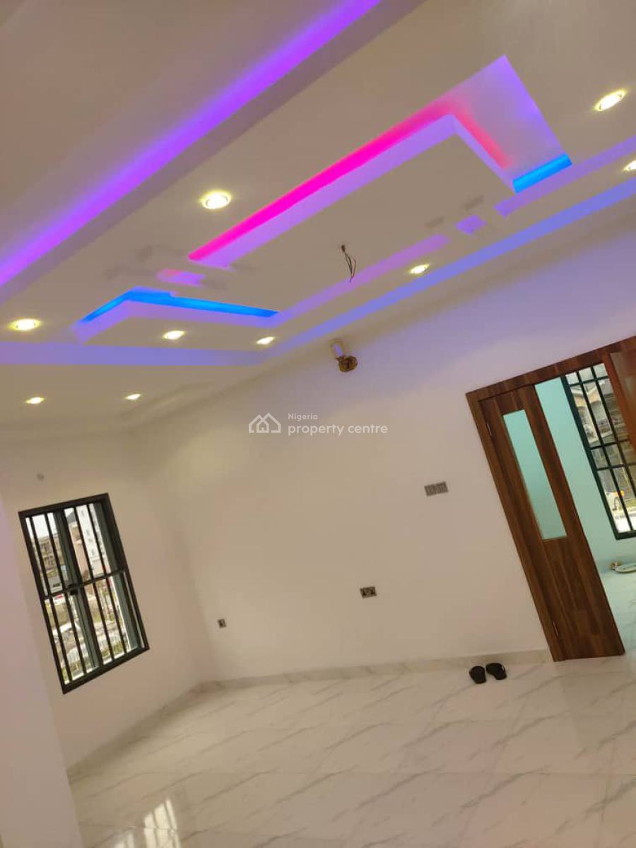 Standard and Spacious 2 Bedrooms Apartment, West View Sangotedo, Ajah, Lagos, Flat / Apartment for Rent