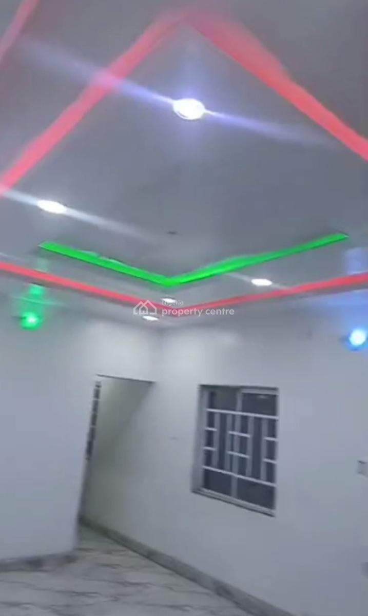 Very Decent, Spacious, Standard, Nice, Neatly Used 2 Bedroom Flat, Ogunmokun, Mushin, Lagos, Flat / Apartment for Rent